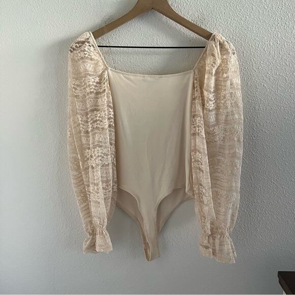 NWT Haute Monde Light Pink Cream Bodysuit Lace Statement Arm Small - Picture 2 of 8